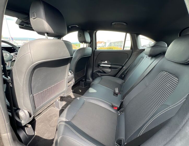 Mercedes-Benz GLA 28