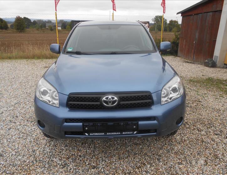 Toyota RAV4 2