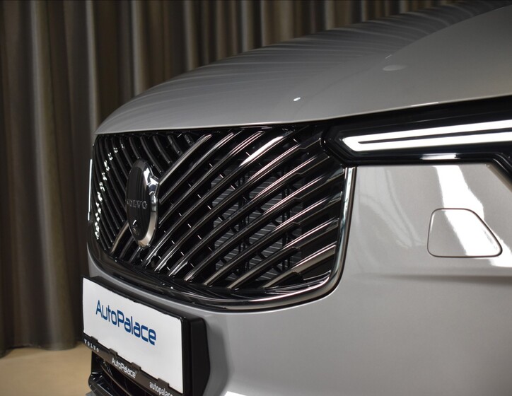 Volvo XC90 9