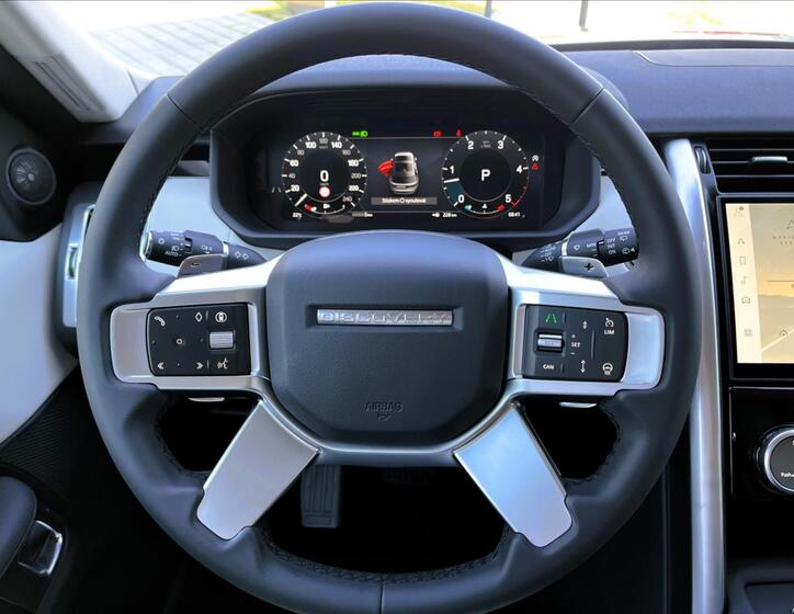 Land Rover Discovery 18