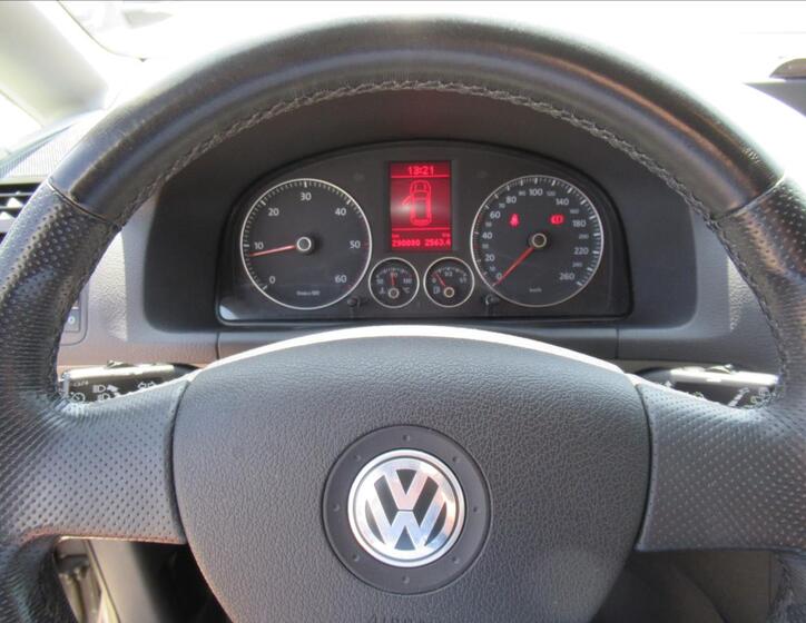 Volkswagen Touran 16