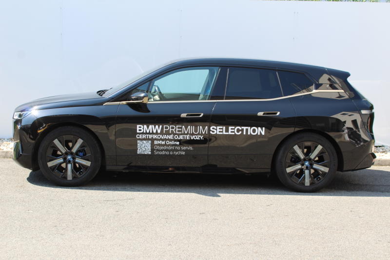 BMW iX