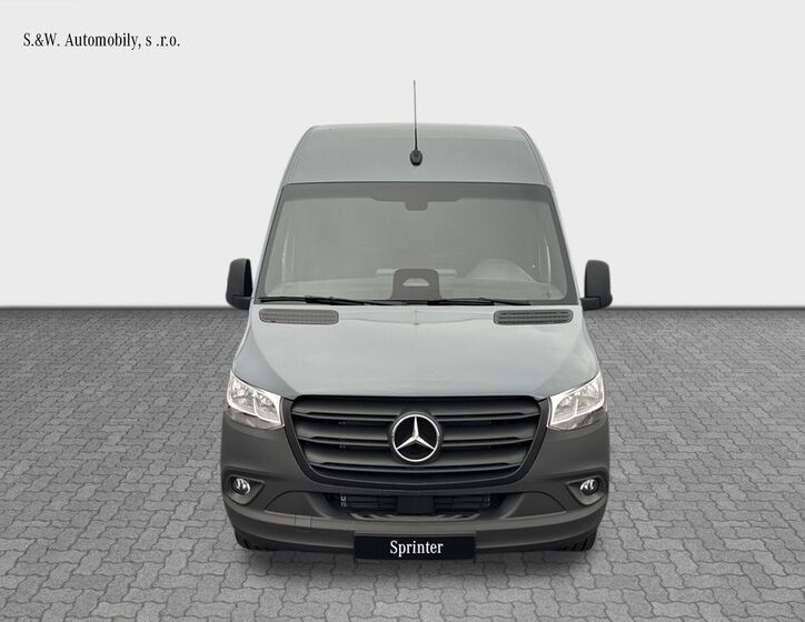 Mercedes-Benz Sprinter 8