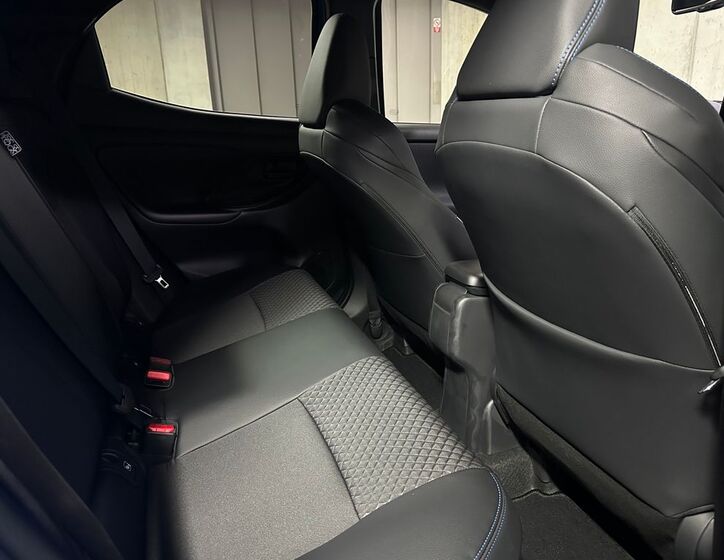 Toyota Yaris 12