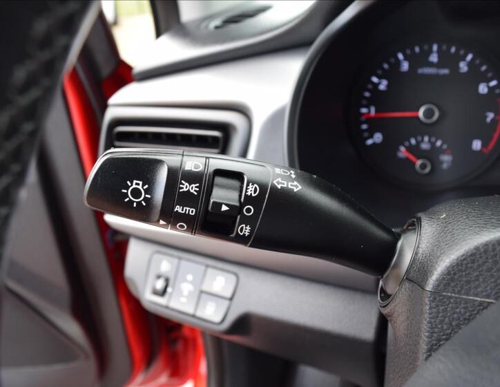 KIA Rio 33