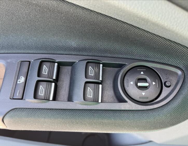 Ford C-MAX 26