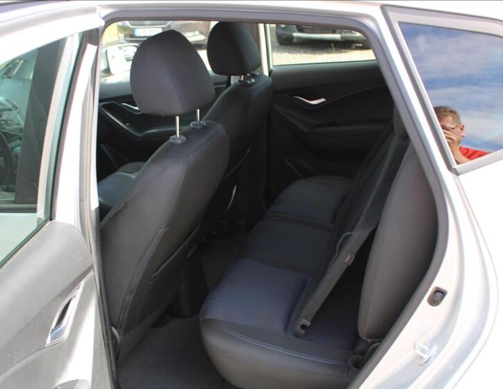 Hyundai ix20 12