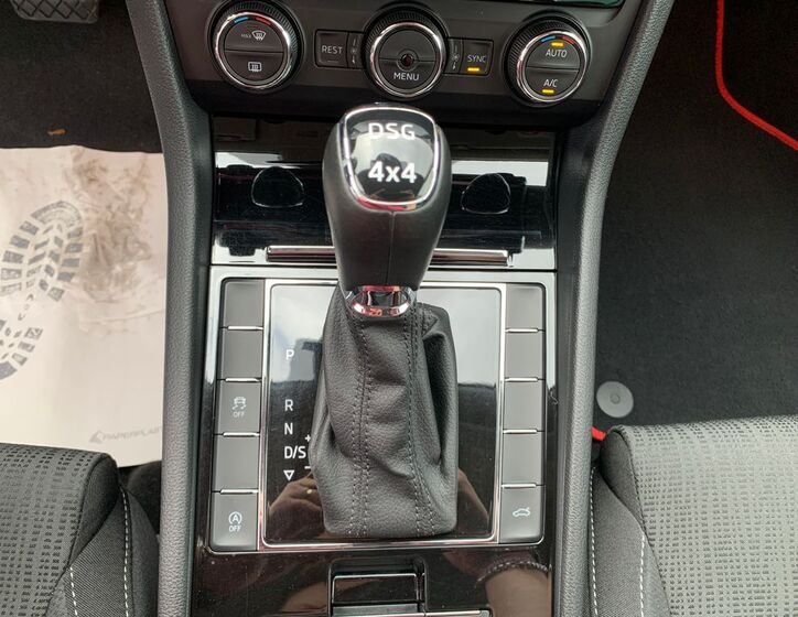 Škoda Superb 16