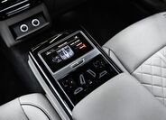 Audi A8 27