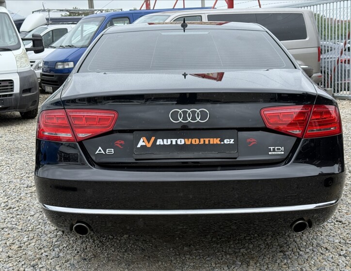 Audi A8 6