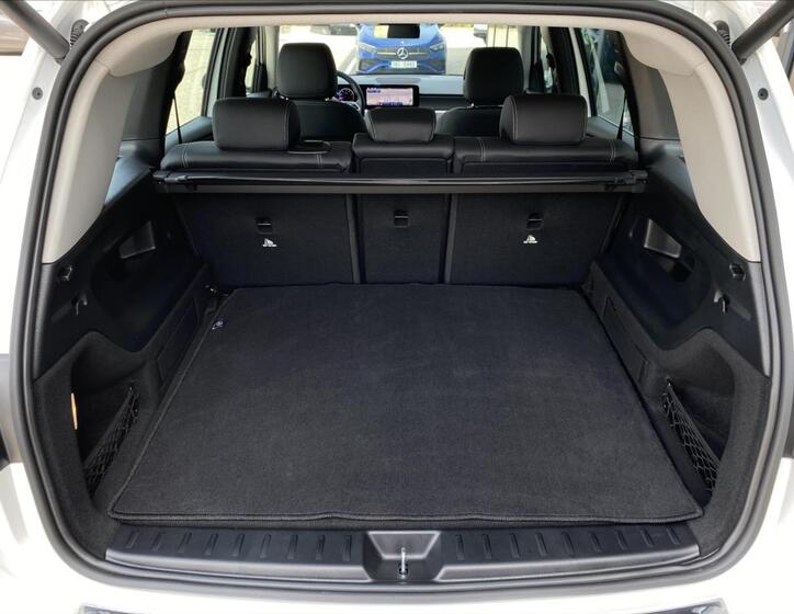 Mercedes-Benz GLB 25