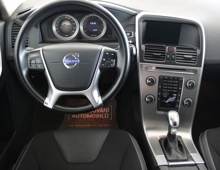 Volvo XC60 4