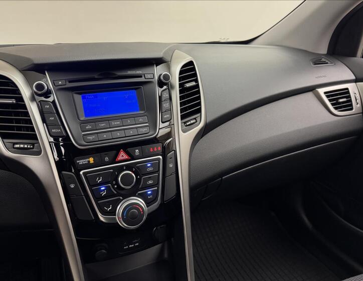Hyundai i30 12