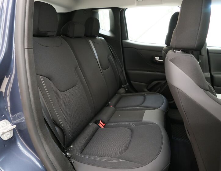 Jeep Renegade 30