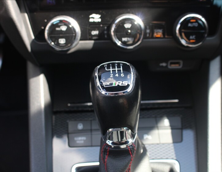 Škoda Octavia 22