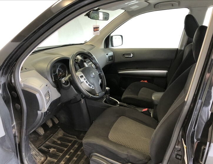 Nissan X-Trail 9