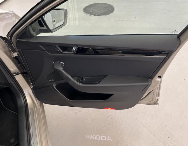 Škoda Superb 27