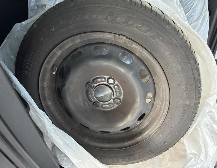 Ford Tourneo Courier 21