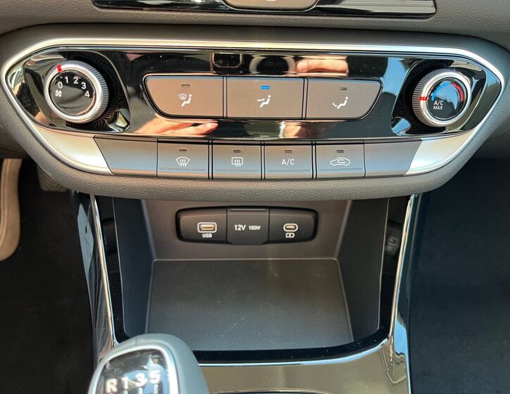 Hyundai i30 24