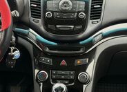 Chevrolet Orlando 13
