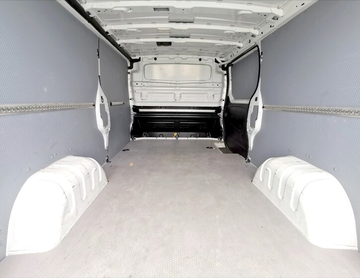 Renault Trafic 10