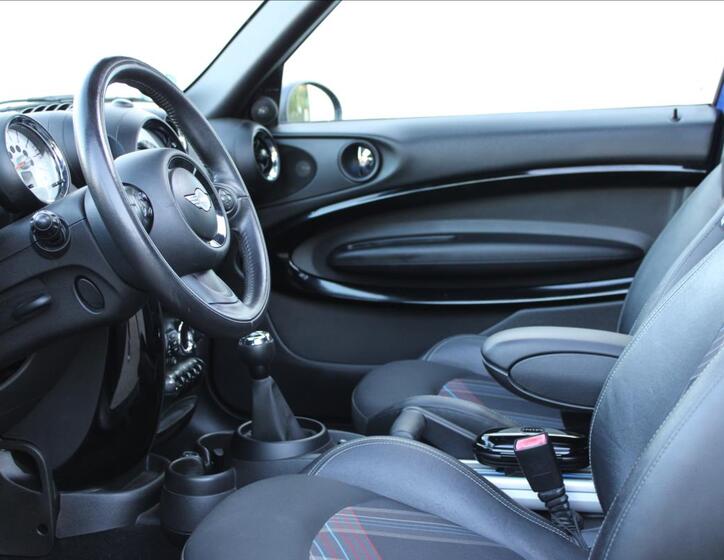 Mini Paceman 16