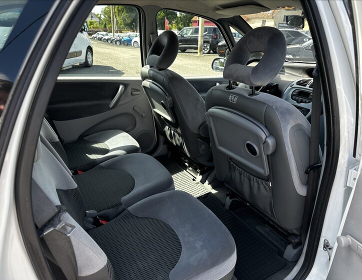 Citroën Xsara Picasso 16