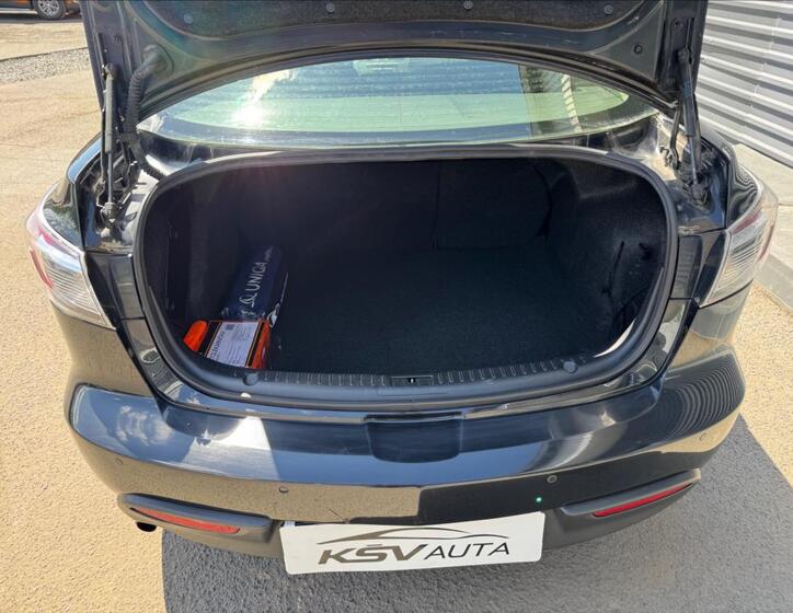 Mazda 3 10