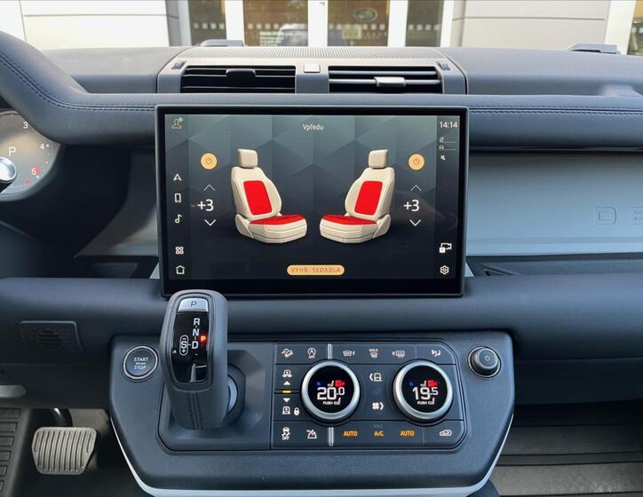 Land Rover Defender 14