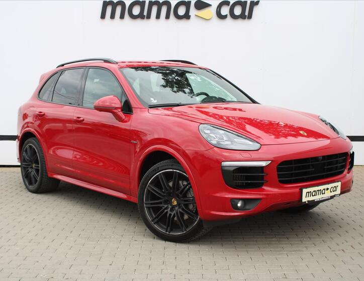 Porsche Cayenne 1