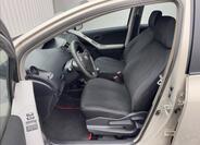 Toyota Yaris 21