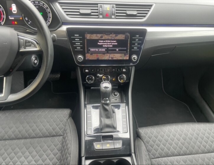 Škoda Superb 10