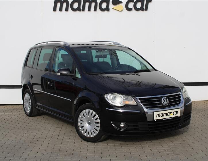 Volkswagen Touran 1