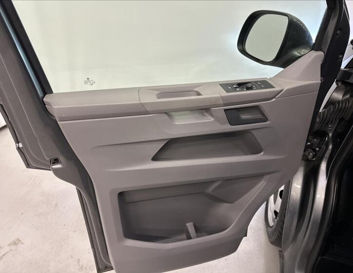 Volkswagen Transporter 22
