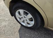 KIA Rio 14