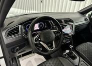 Volkswagen Tiguan 16
