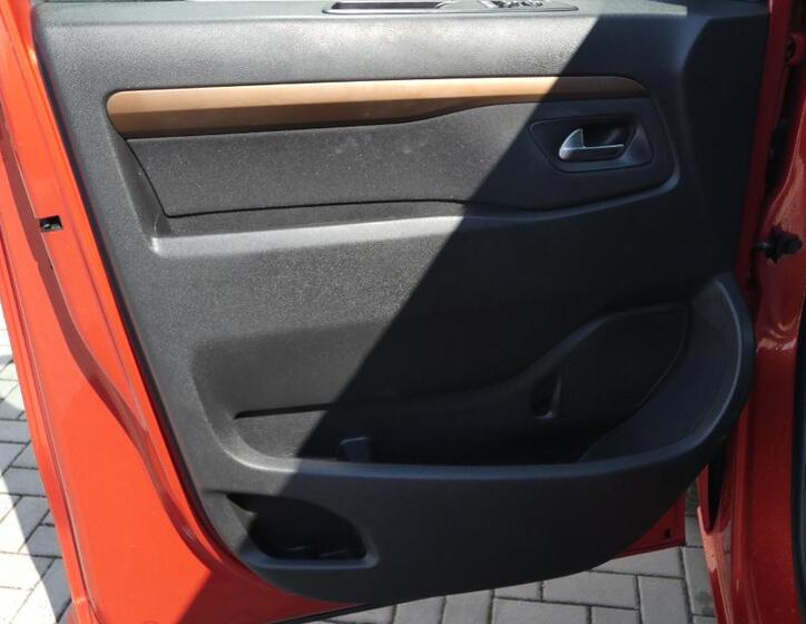 Toyota ProAce 8