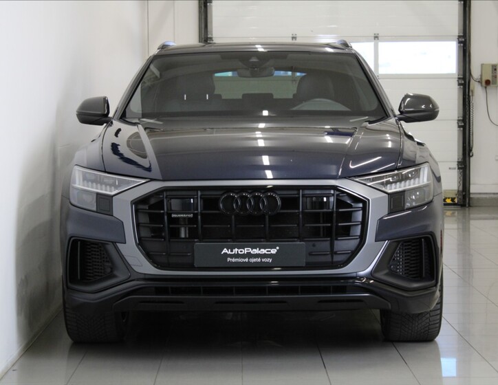 Audi Q8 2