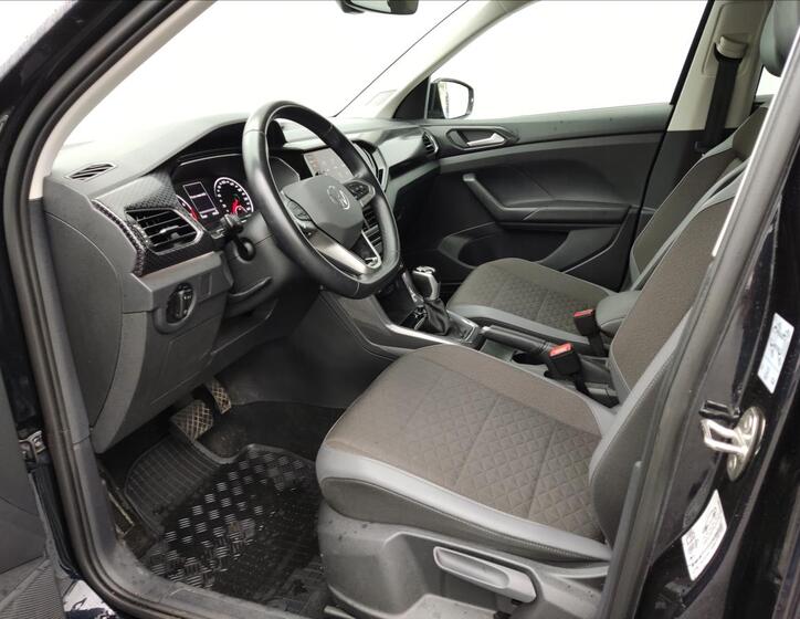 Volkswagen T-Cross 8