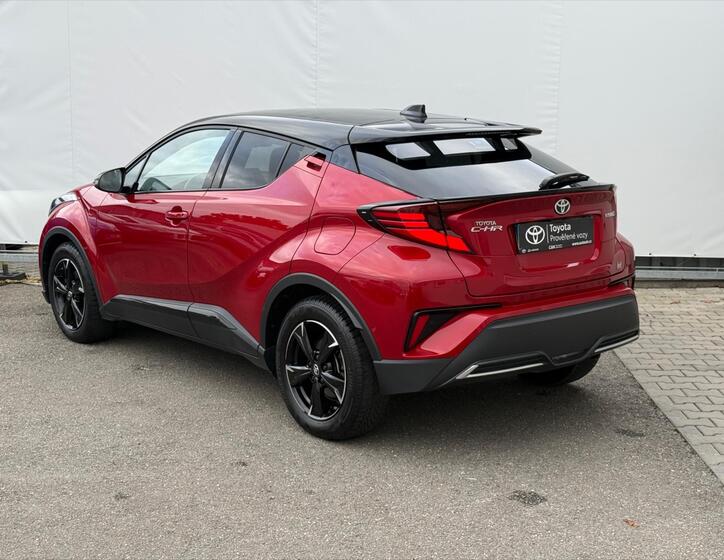 Toyota C-HR 4