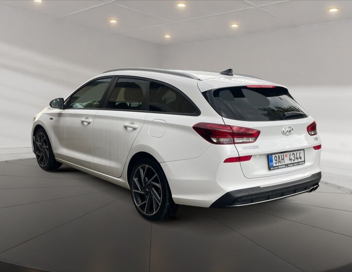 Hyundai i30 4