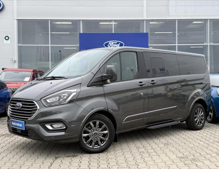 Ford Tourneo Custom 1