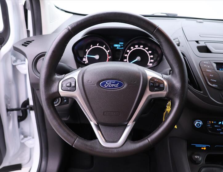 Ford Tourneo Courier 17