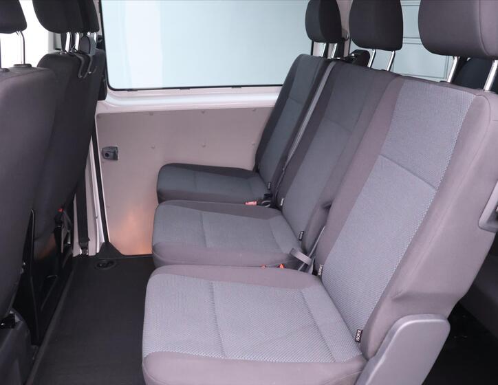 Volkswagen Transporter 18