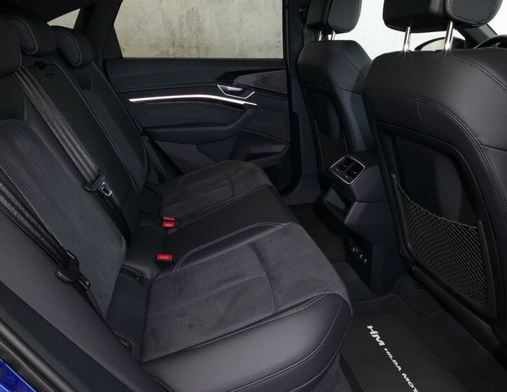 Audi e-tron 14