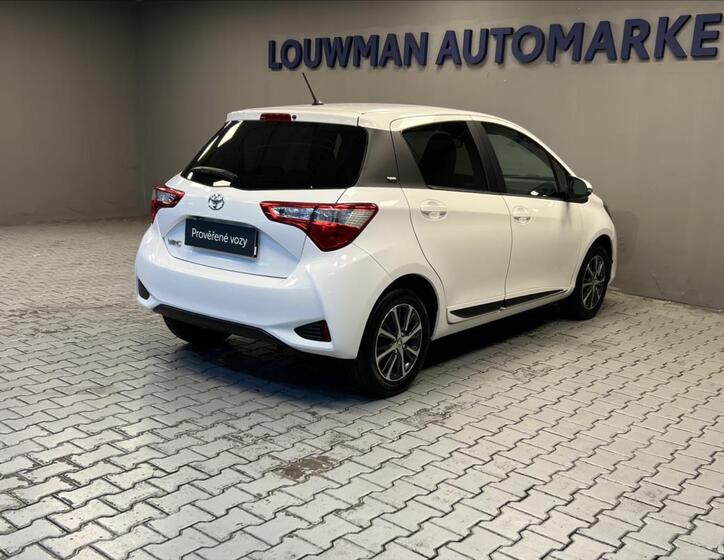 Toyota Yaris 2