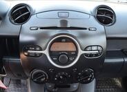 Mazda 2 37