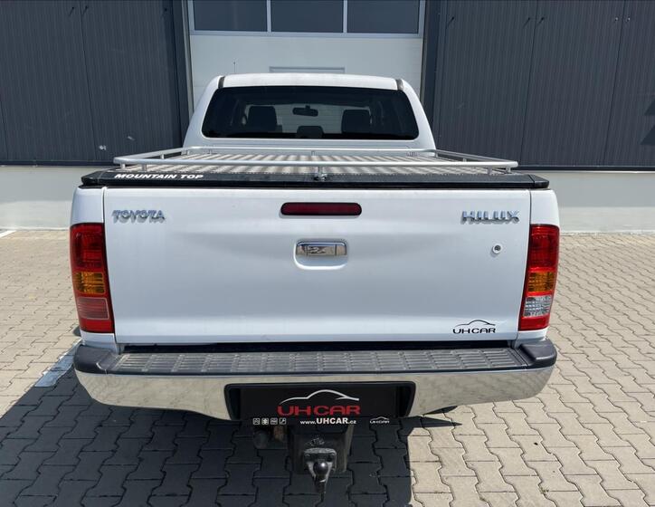 Toyota Hilux 7