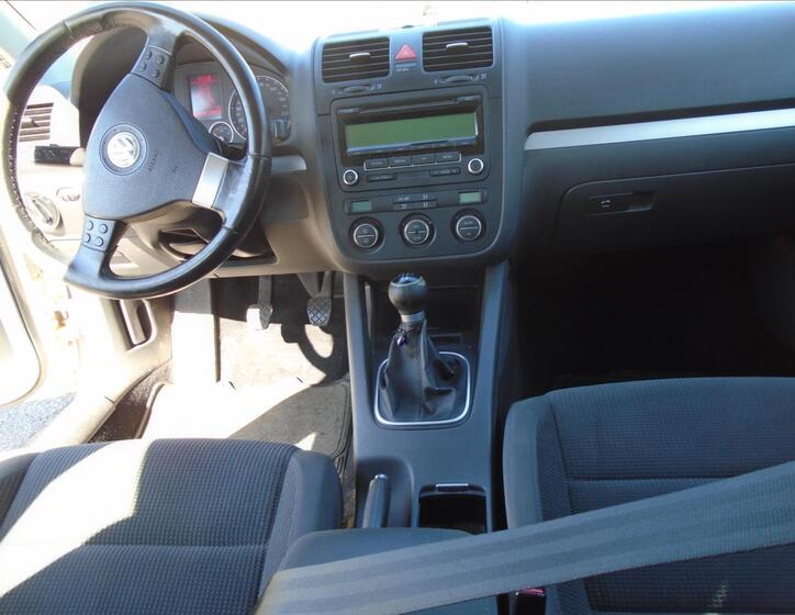 Volkswagen Golf 17