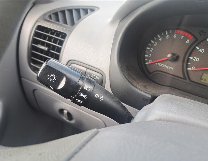 Hyundai Accent 13